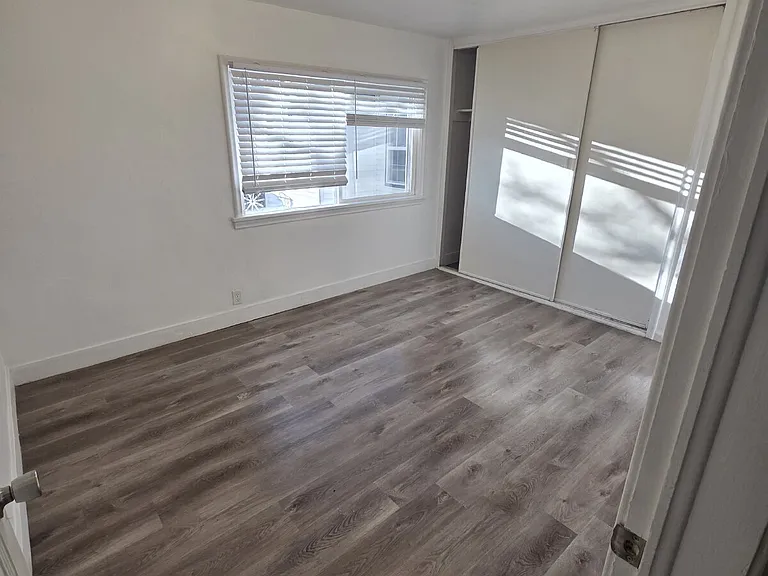 759 E Scott Ave — Photo 5