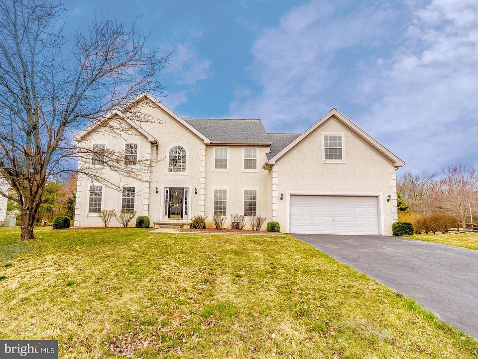 1st image of 206 Canonero Dr