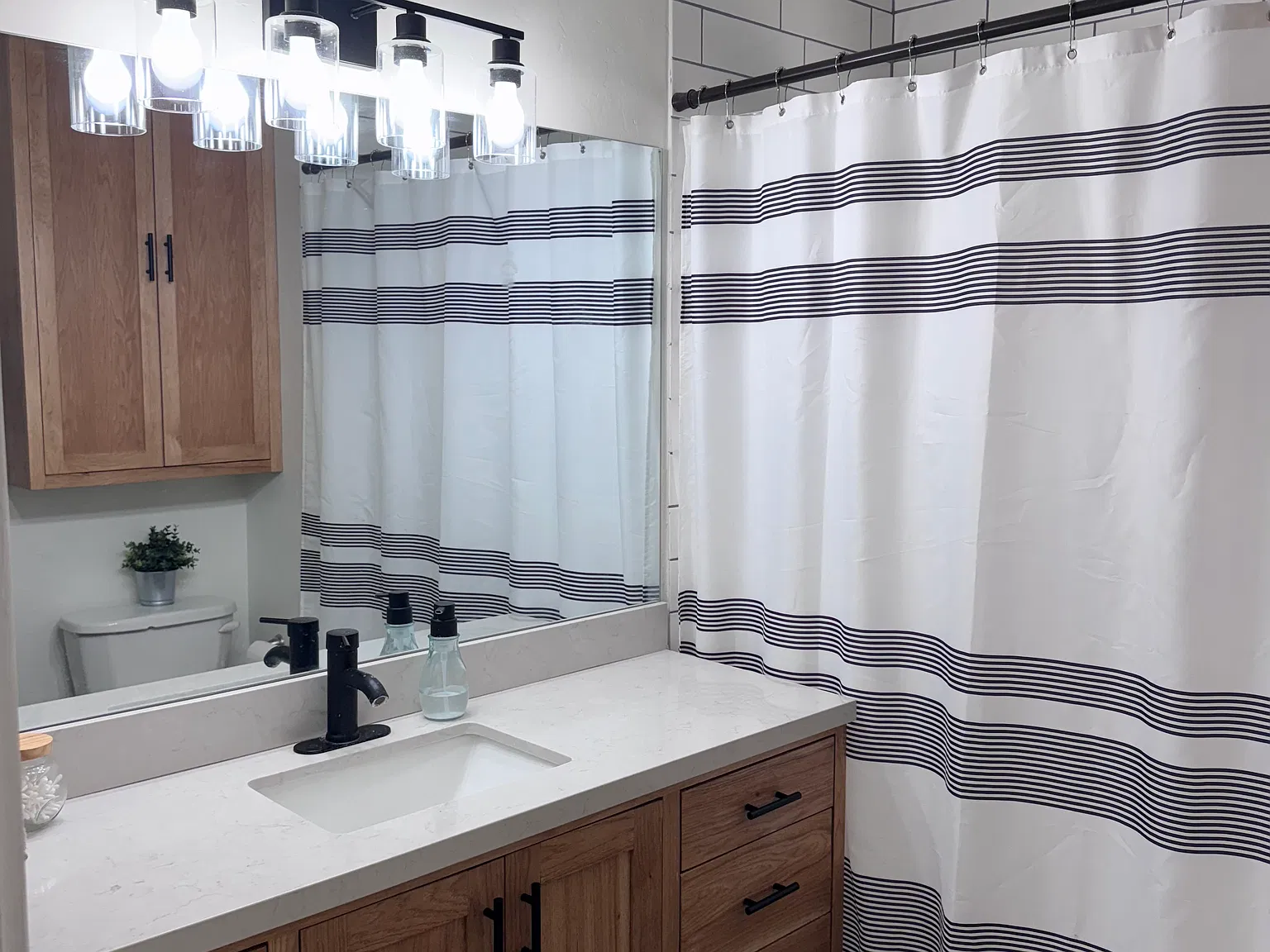 3 bed, 1600 sqft, $2,000 — Photo 2