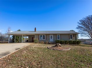 709 Poplar Springs Rd, Westminster, SC 29693