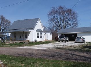 136 S High St, Plainville, IL