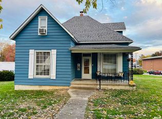 734 S McKinley St, Harrisburg, IL 62946