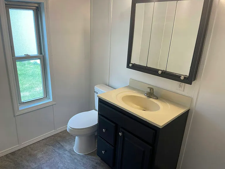 2713 Everett Dr — Photo 23