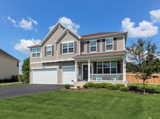 2700 Heron Ln, Wauconda, IL 60084