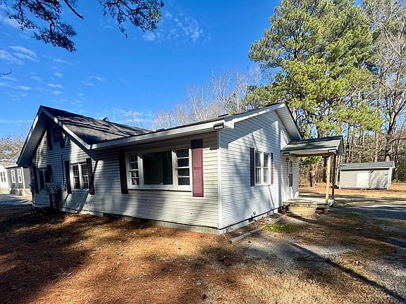 3rd image of 146 Smith Corner Rd
