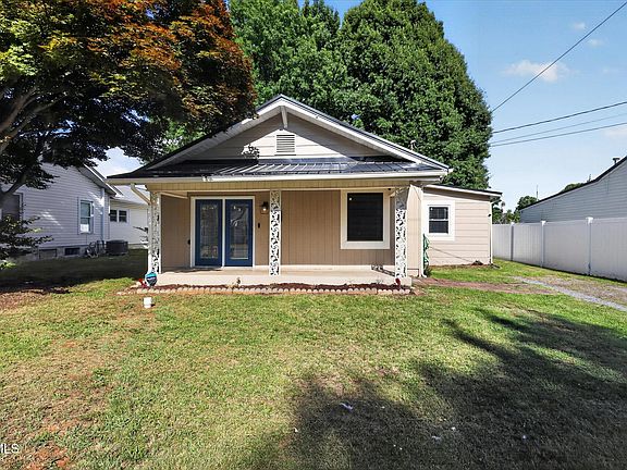 2nd image of 907 Marion Ave