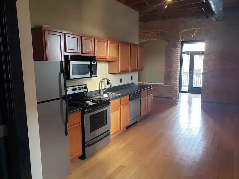 329 S Washington Sq #E — Photo 8
