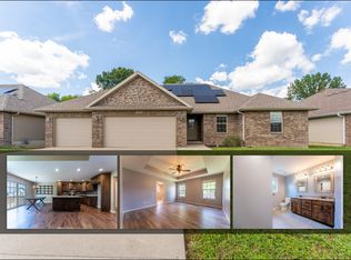 865 E Striper Dr, Nixa, MO 65714