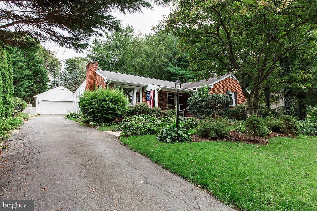 133 Reese Ave photo 1