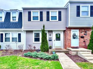 7392 Avon Dr, Mentor, OH 44060