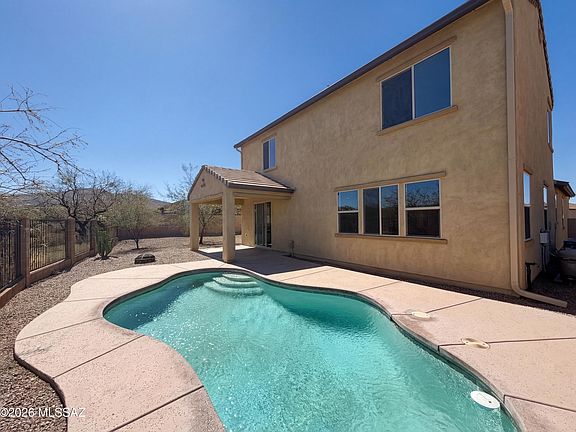 5th image of 653 S Desert Haven Rd