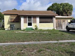 1115 Colonial Road, Fort Pierce, FL 34950