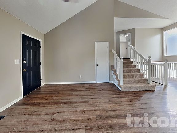 2nd image of 6449 Roundtree St