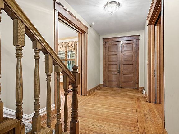 5th image of 237 Breading Ave