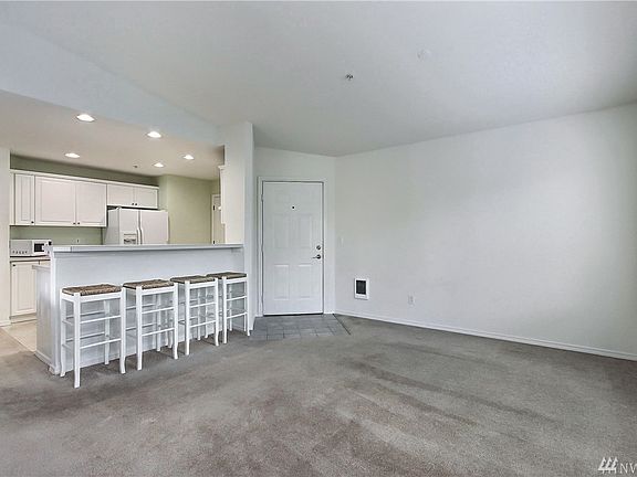 3rd image of 2123 Hammond Ave #E-9