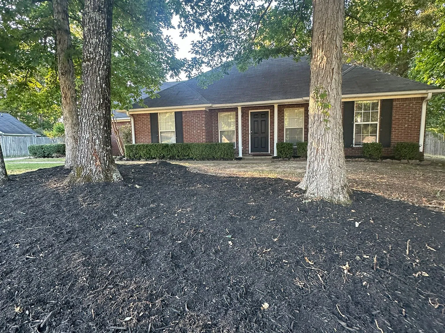 3 bed, 1800 sqft, $2,400 — Photo 3