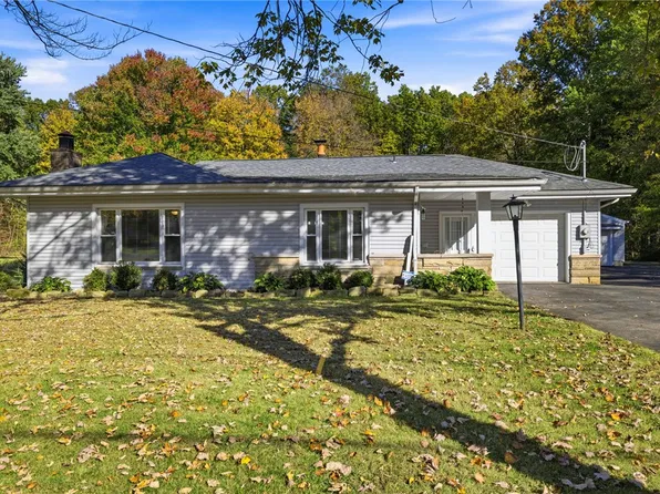 3324 Evergreen Rd, Pulaski, PA 16143