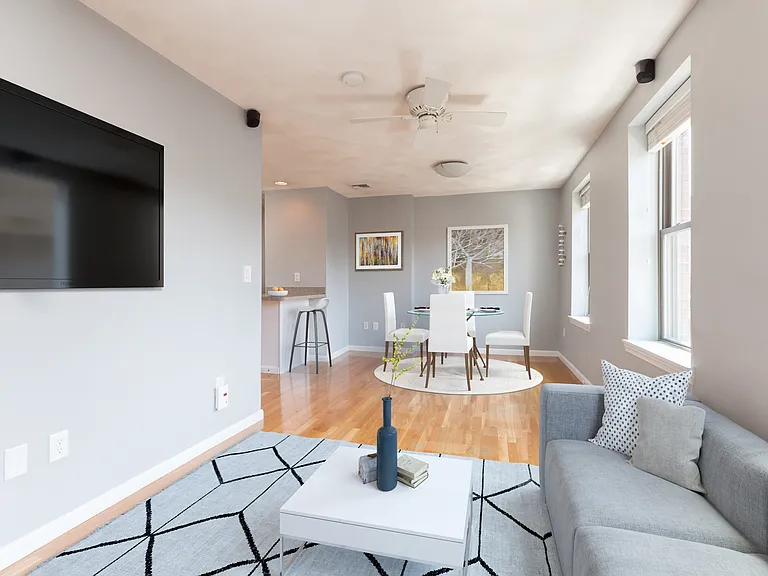147-149 Richmond St #5 — Photo 3