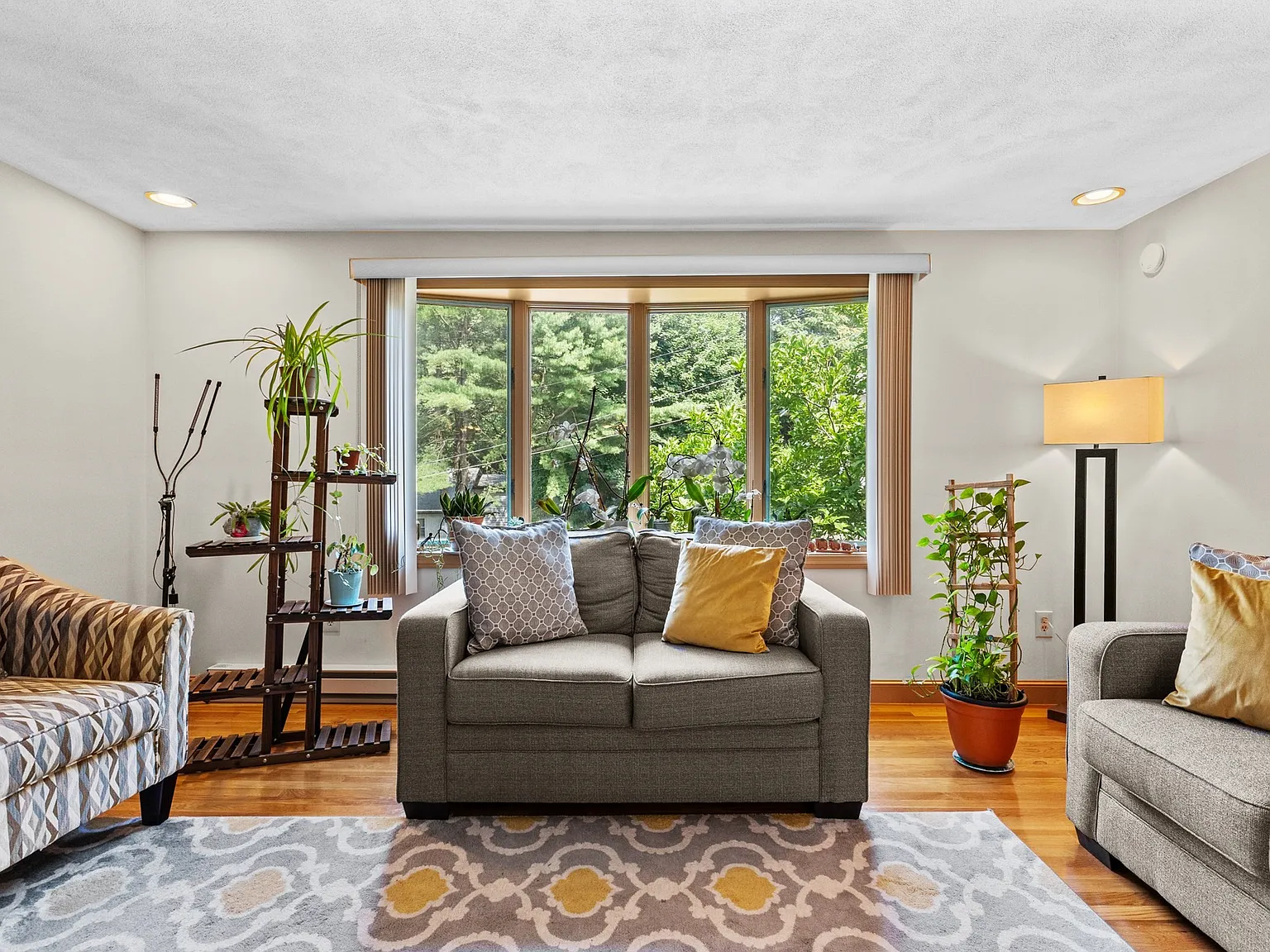 3 bed, 1636 sqft, $3,600 — Photo 3