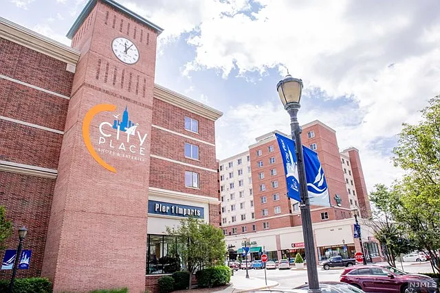 3503 City Pl photo 1