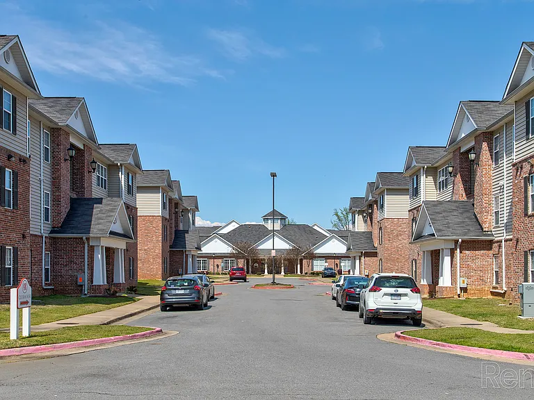 Glenrock Apartments — Photo 14