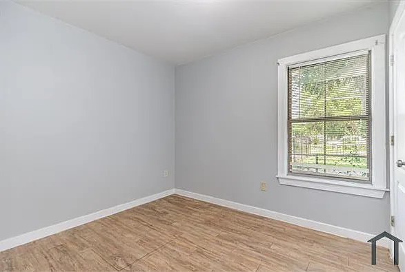 3402 Jeffries St #B — Photo 11