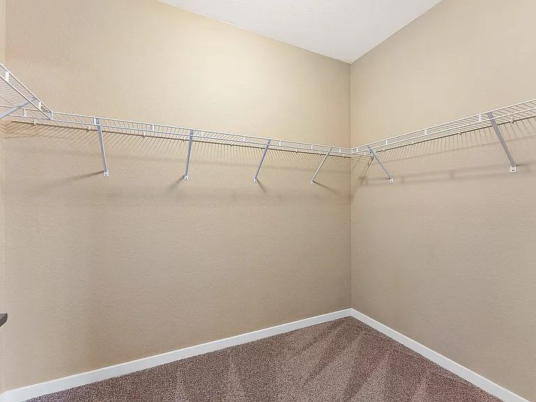 Creekside Ranch Apartments — Photo 15