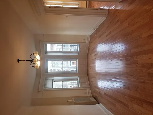 Rented by Max & Associates Realty Corp | media 3