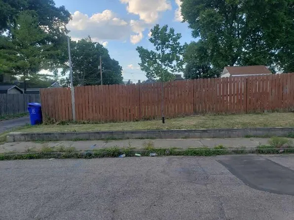 654 E Kossuth St, Columbus, OH 43206