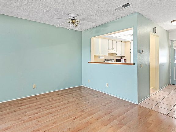 5th image of 27 Abbeywood Ln