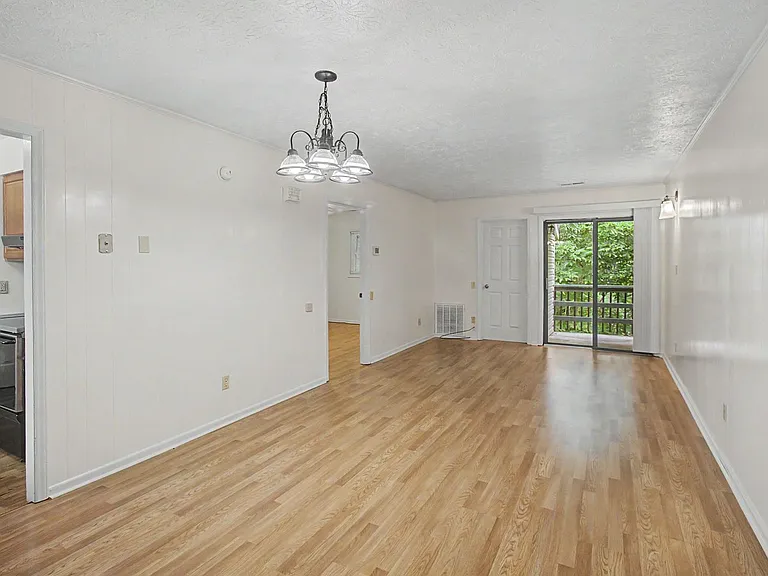 19 Shanna Dr — Photo 32