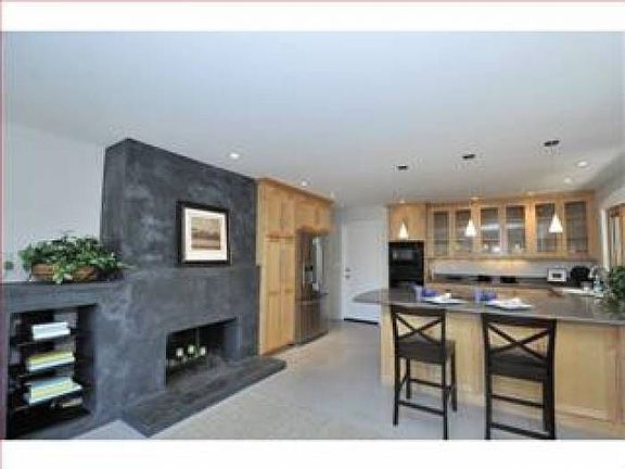 4th image of 2363 Pollard Ct