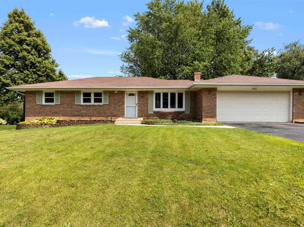 2838 Panorama Dr, Rockford, IL 61109