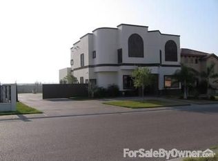 326 Lake Powell Dr, Laredo, TX 78041