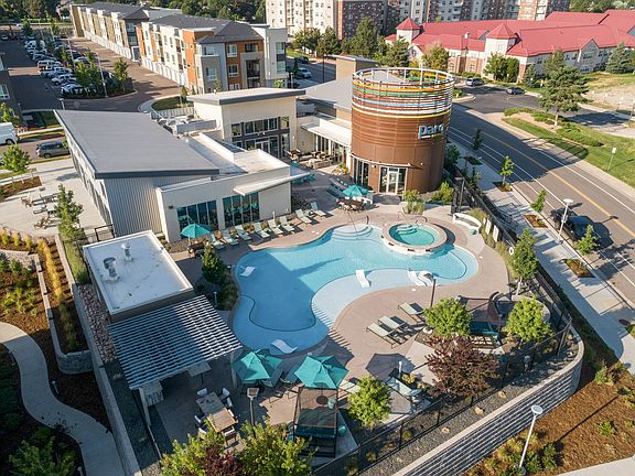 Resort Style Swimming Pool