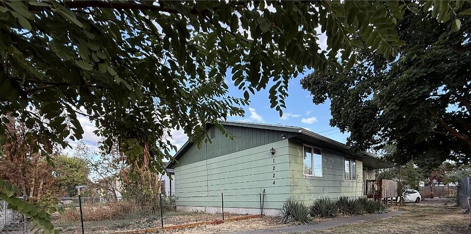 1st image of 1224 E Nebraska Ave
