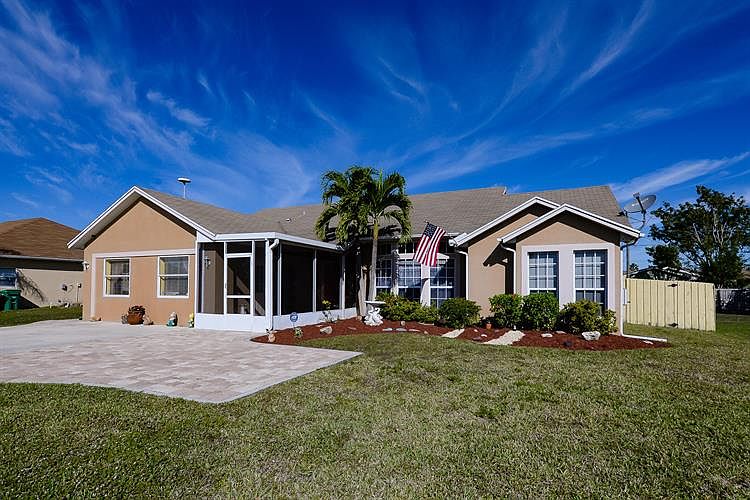 1st image of 743 NW Biscayne Dr