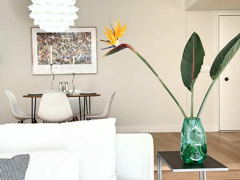 Sherman Oaks Apartments — Photo 3