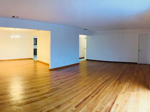 Dining Room ; Living Room
