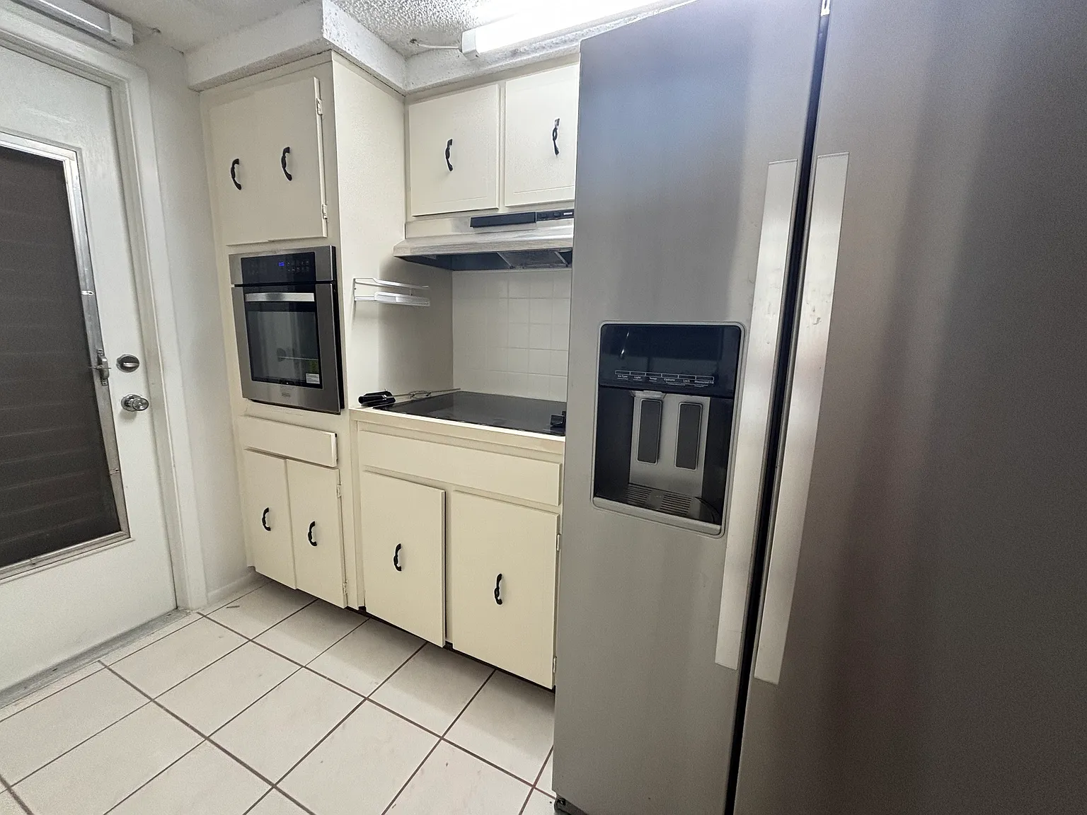 2 bed, 1128 sqft, $1,700 — Photo 4