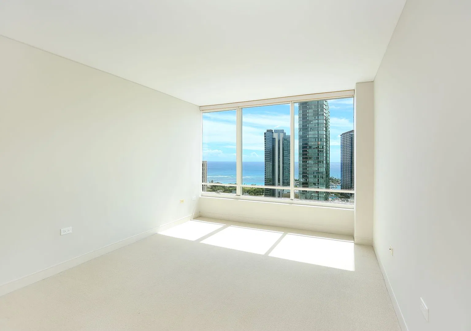 Experience Comfort & Convenience at Pacifica Honolulu #3104 — Photo 4