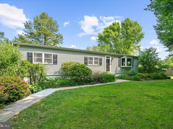 442 Layfield Rd, Perkiomenville, PA 18074