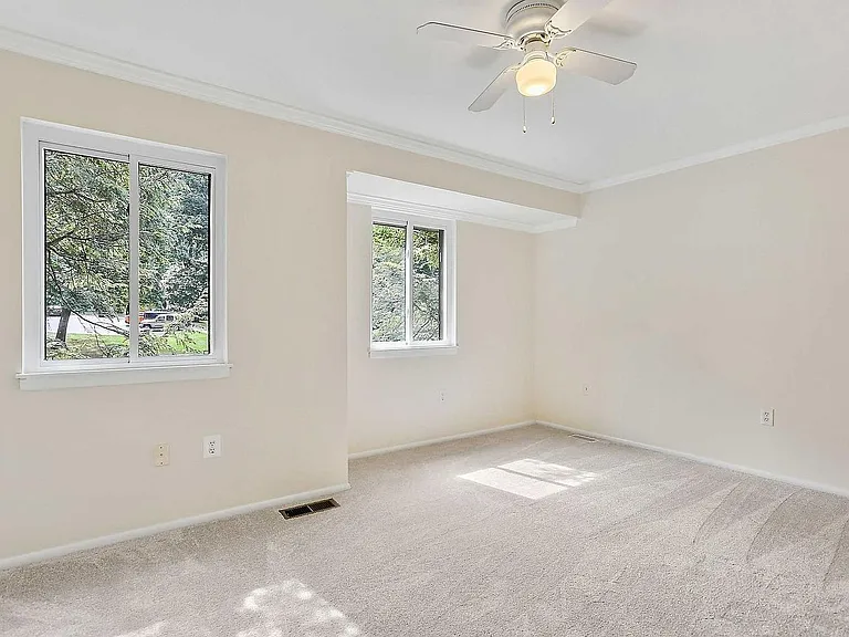 7008 Sherwood Rd #36 — Photo 25