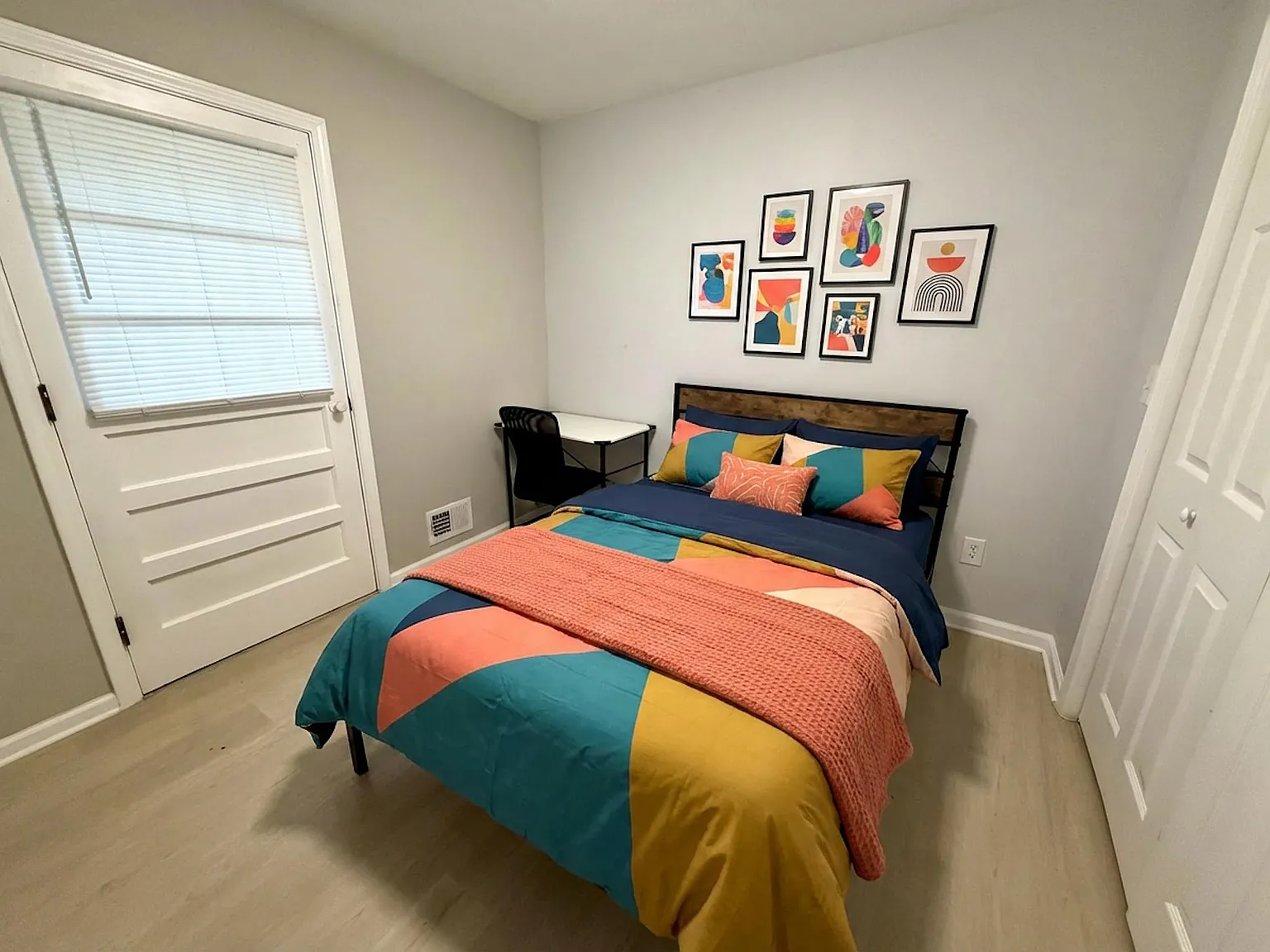 4 bed, 3.0 bath, 2060 sqft, $1,022 — Photo 1