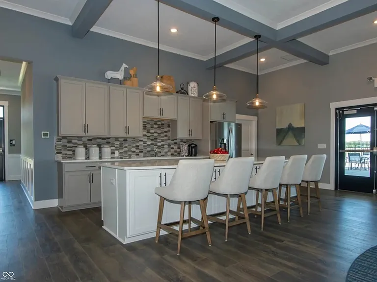 2585 Lamar Dr — Photo 37