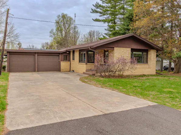 17427 Carver Rd, Hudson, IL 61748