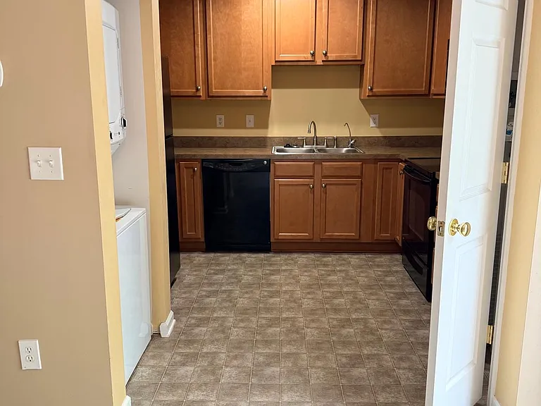 4400 Betty Ln — Photo 8