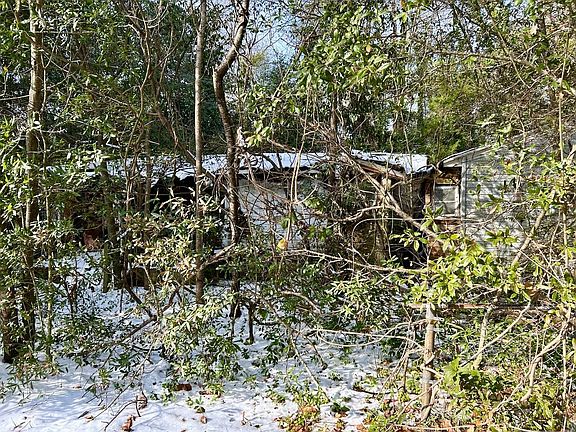 4th image of 914 Walnut St