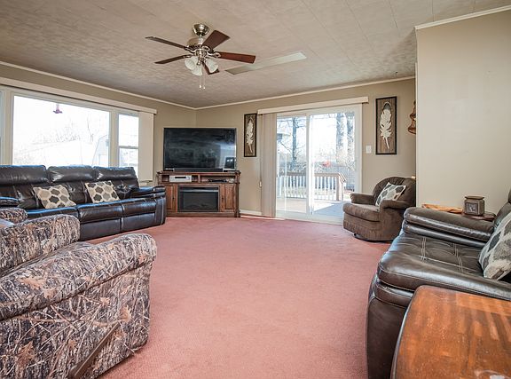 4th image of 1203 Lotus Dr