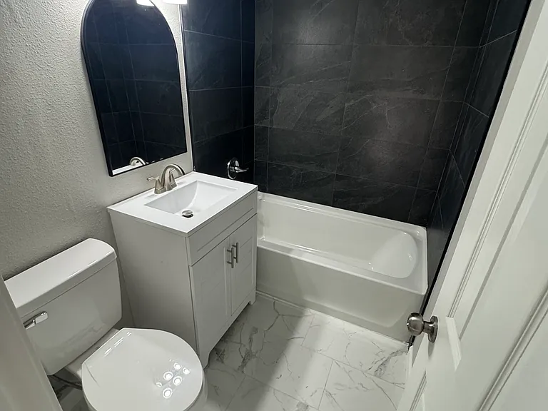 514 N Ash Ave #518 — Photo 1